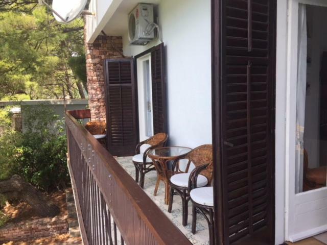 Apartment Botanicheskiy Sad Sutomore Ngoại thất bức ảnh